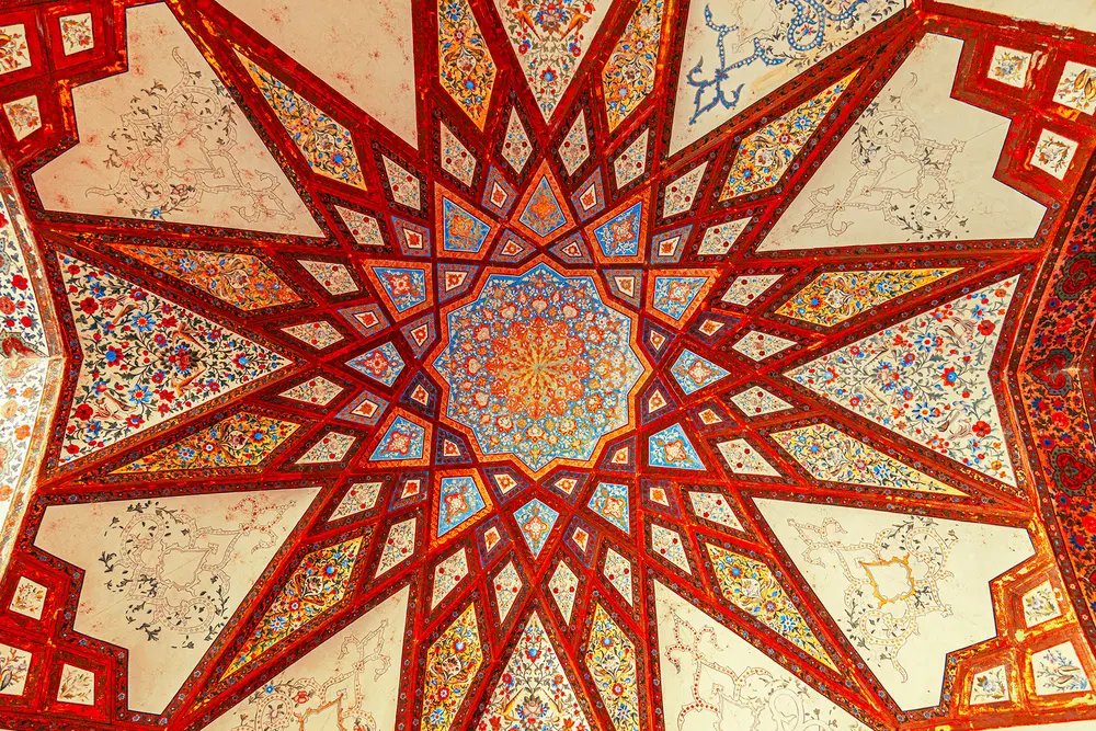 Patterned ceiling of an Iranian mosque. Downloaded from Wallhaven. Author and rights unknown - please get in touch for crediting, or if there's any issue.