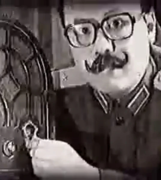 Screenshot from PK14's 他们 (Tamen - Them)